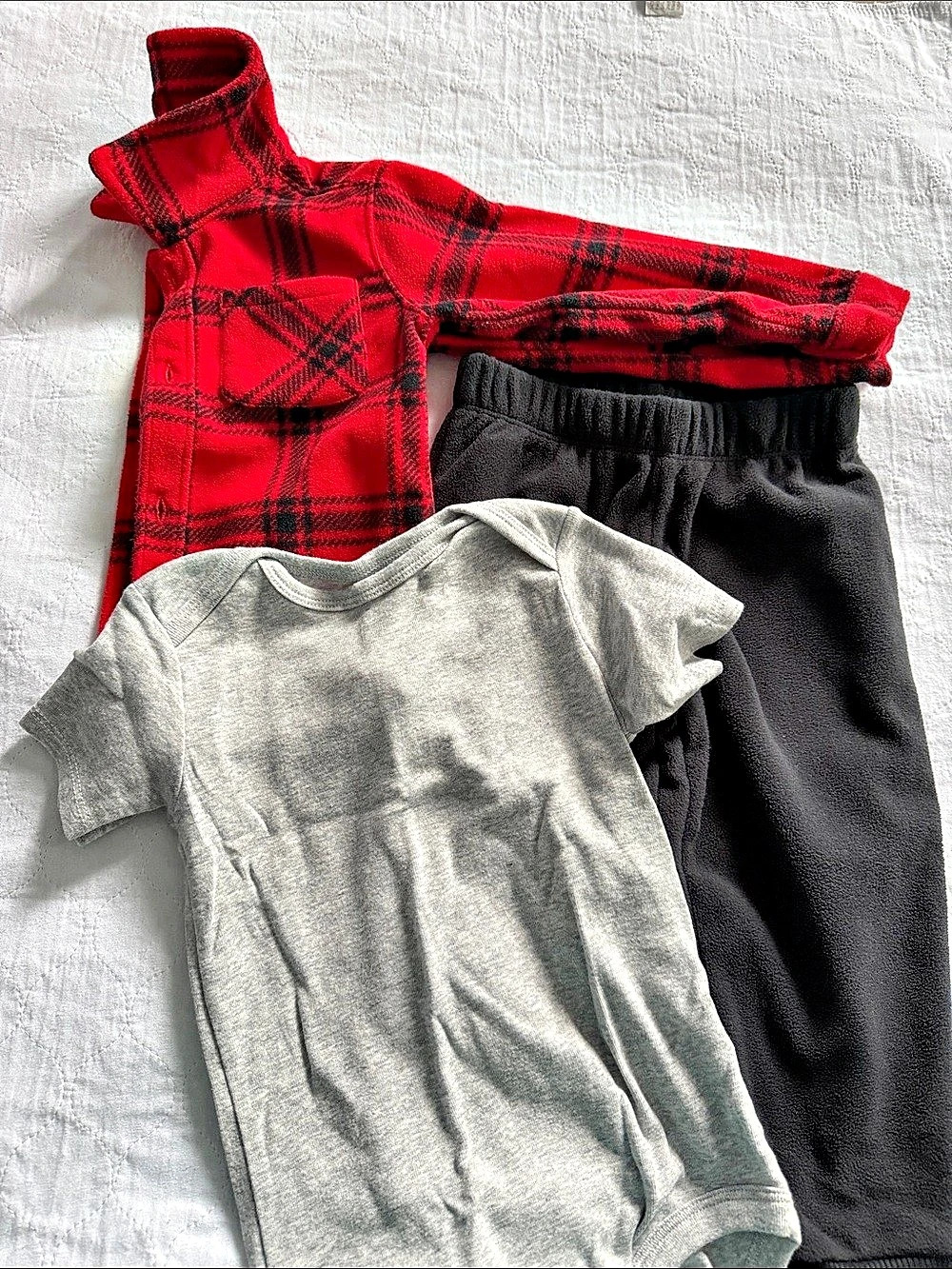 Carter's Baby 24M Red & Black Plaid 3-Piece Set
